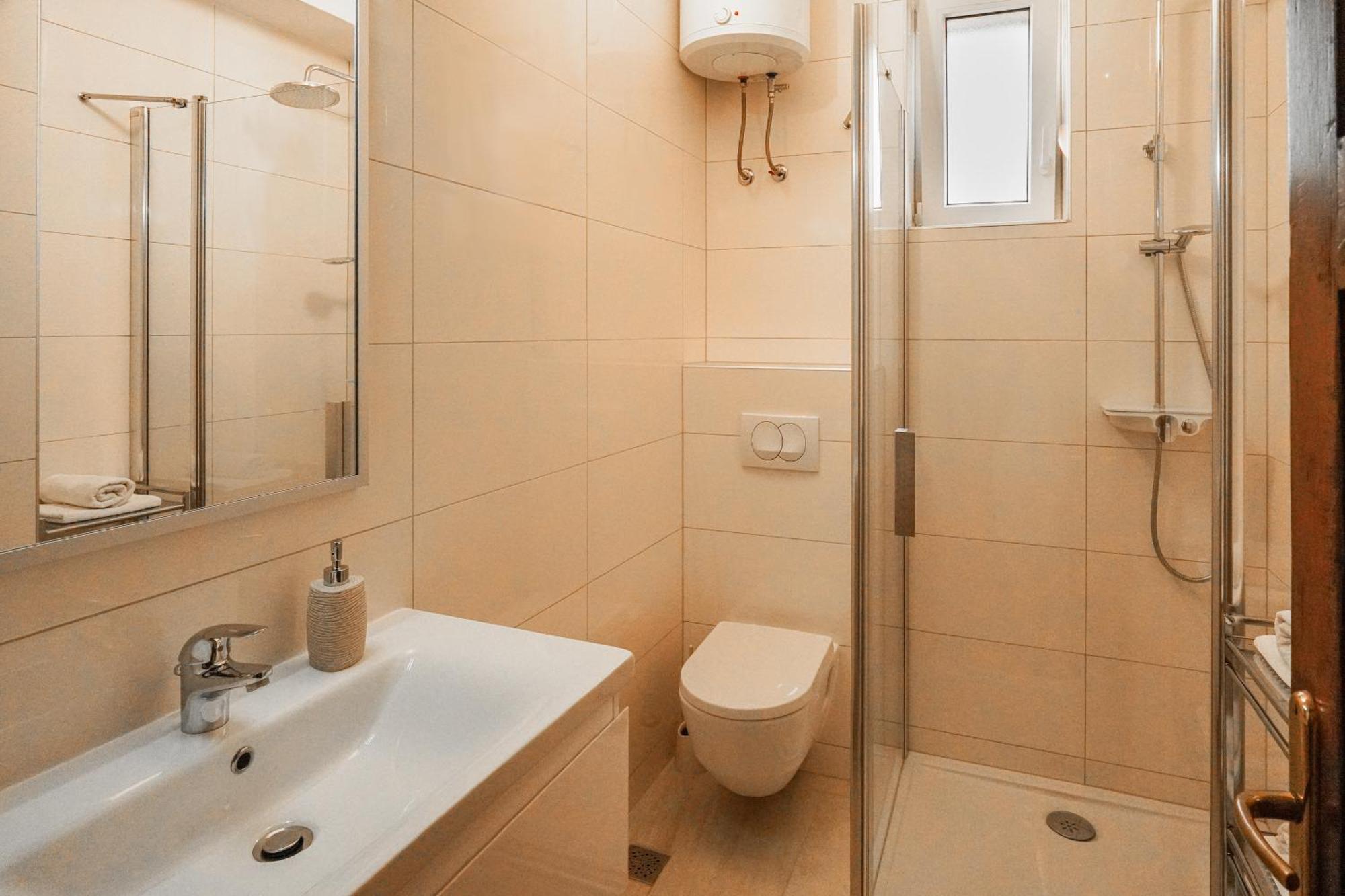 Appartement Tranquil Urban Escape à Split Extérieur photo