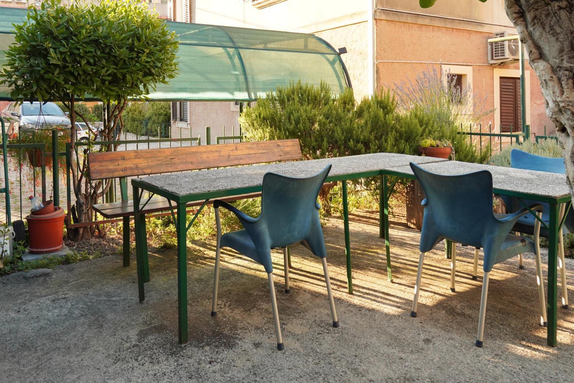 Appartement Tranquil Urban Escape à Split Extérieur photo